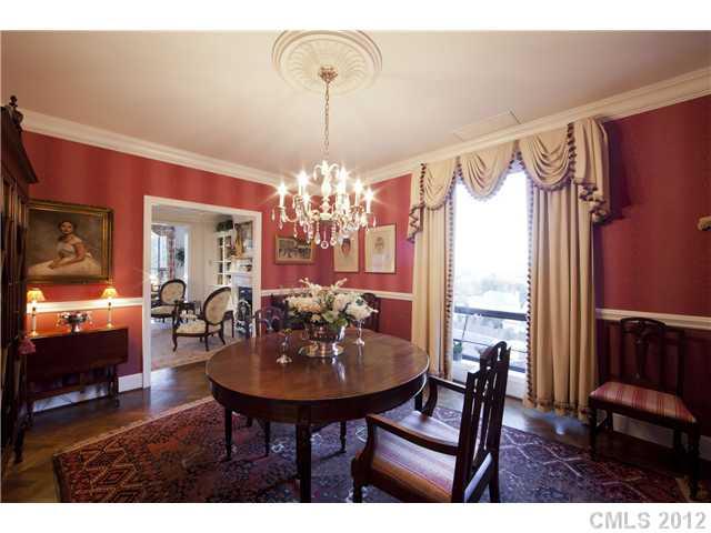 962 Cherokee Road, Unit 962 Charlotte, NC 28207 - Photo 8 of 16 Gallery Image 8