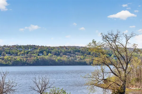 $4,200 | 402 Sacandaga Loop, Wappingers Falls, NY 12590