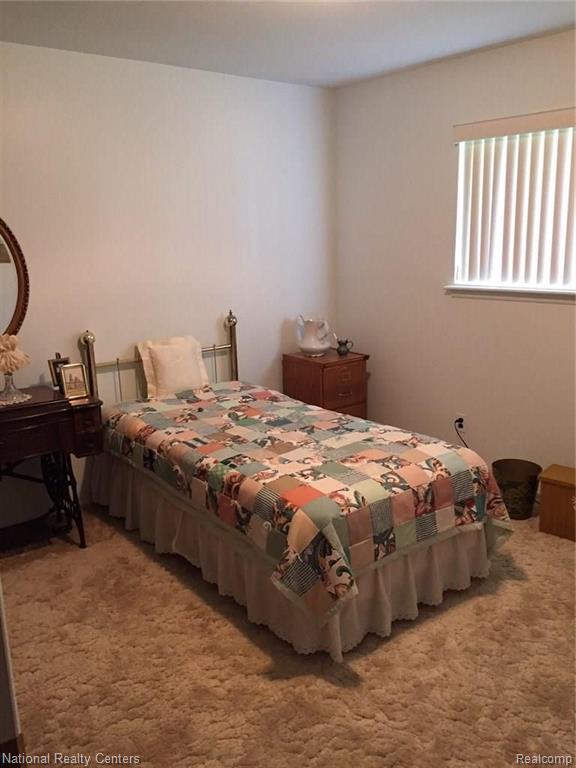 16122 Riverside Street Livonia, MI 48154 - Photo 14 of 16 Gallery Image 14