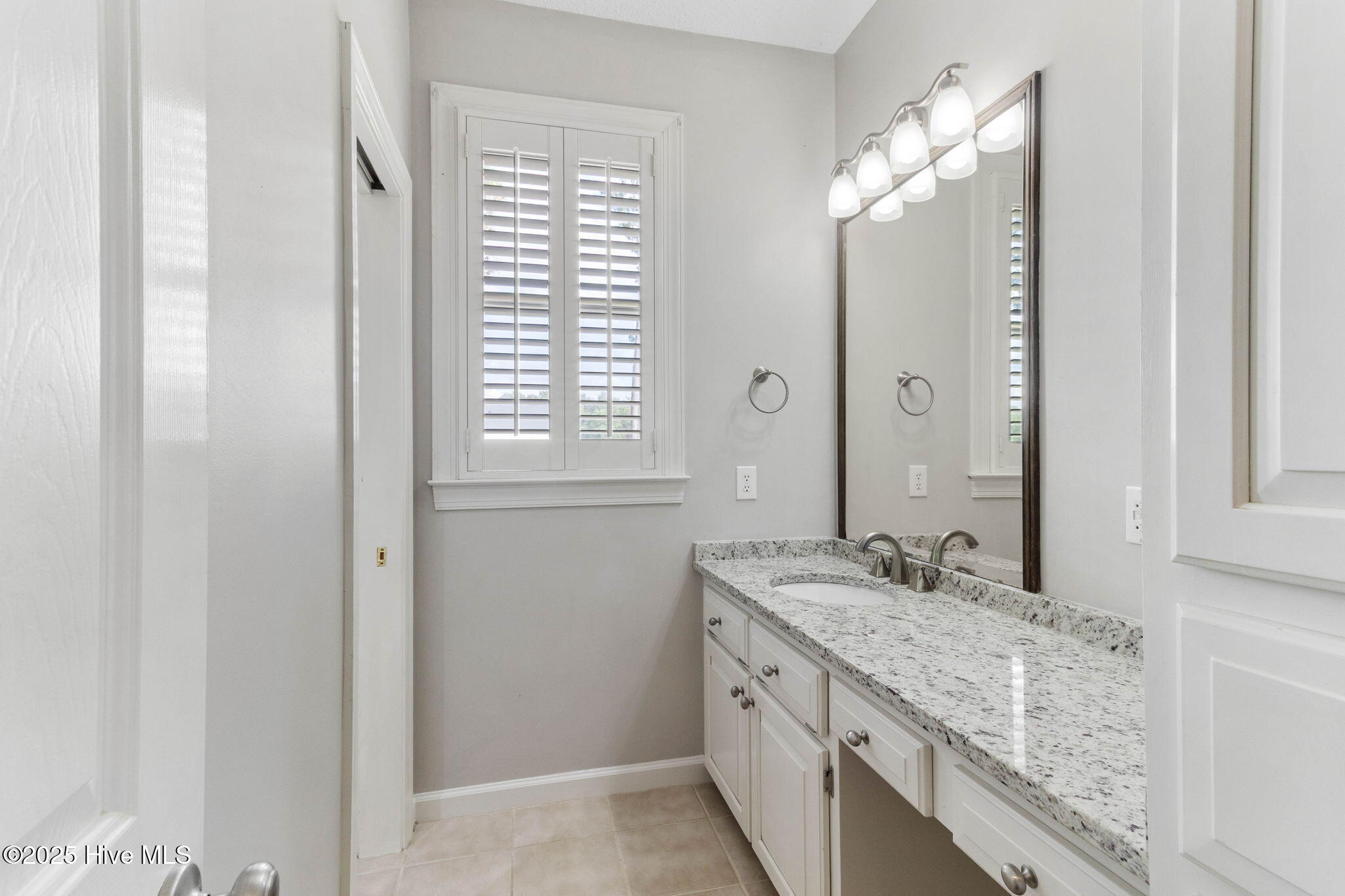 2198 Bill Hooks Road Whiteville, NC 28472 - Photo 33 of 56 Solid Surface Countertops