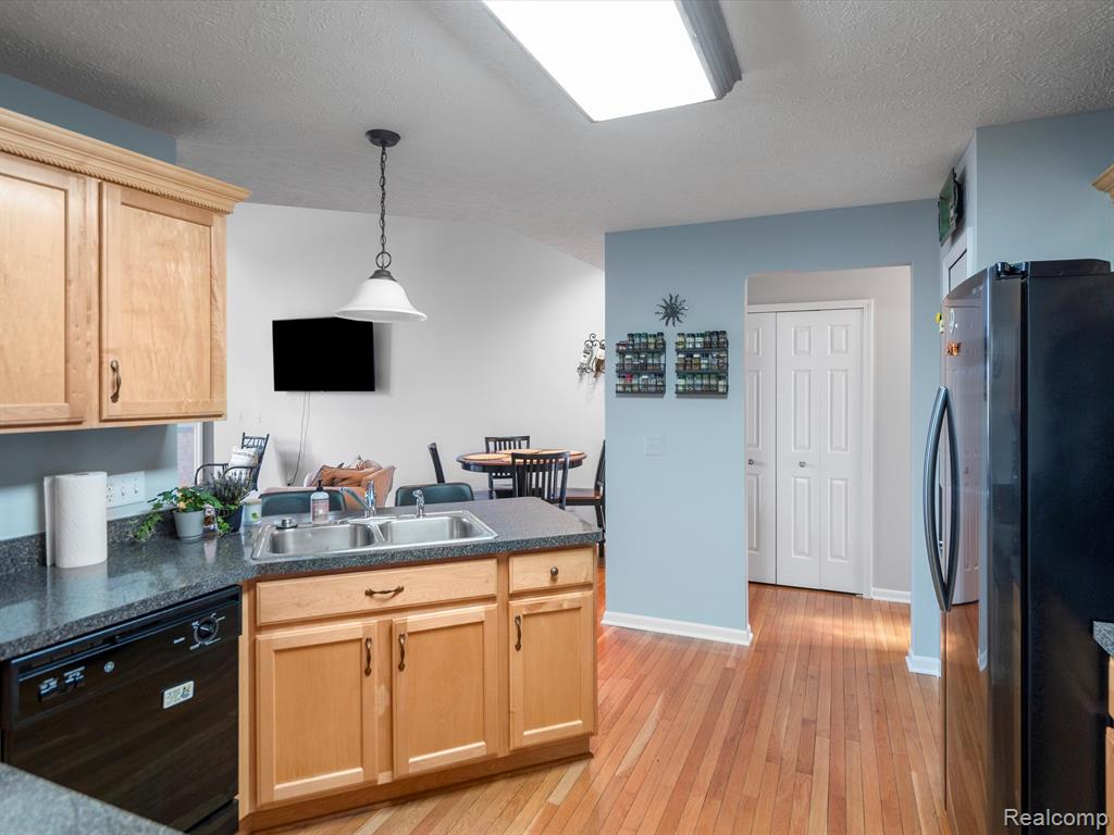 22 Sedum Howell, MI 48843 - Photo 10 of 21 Gallery Image 10