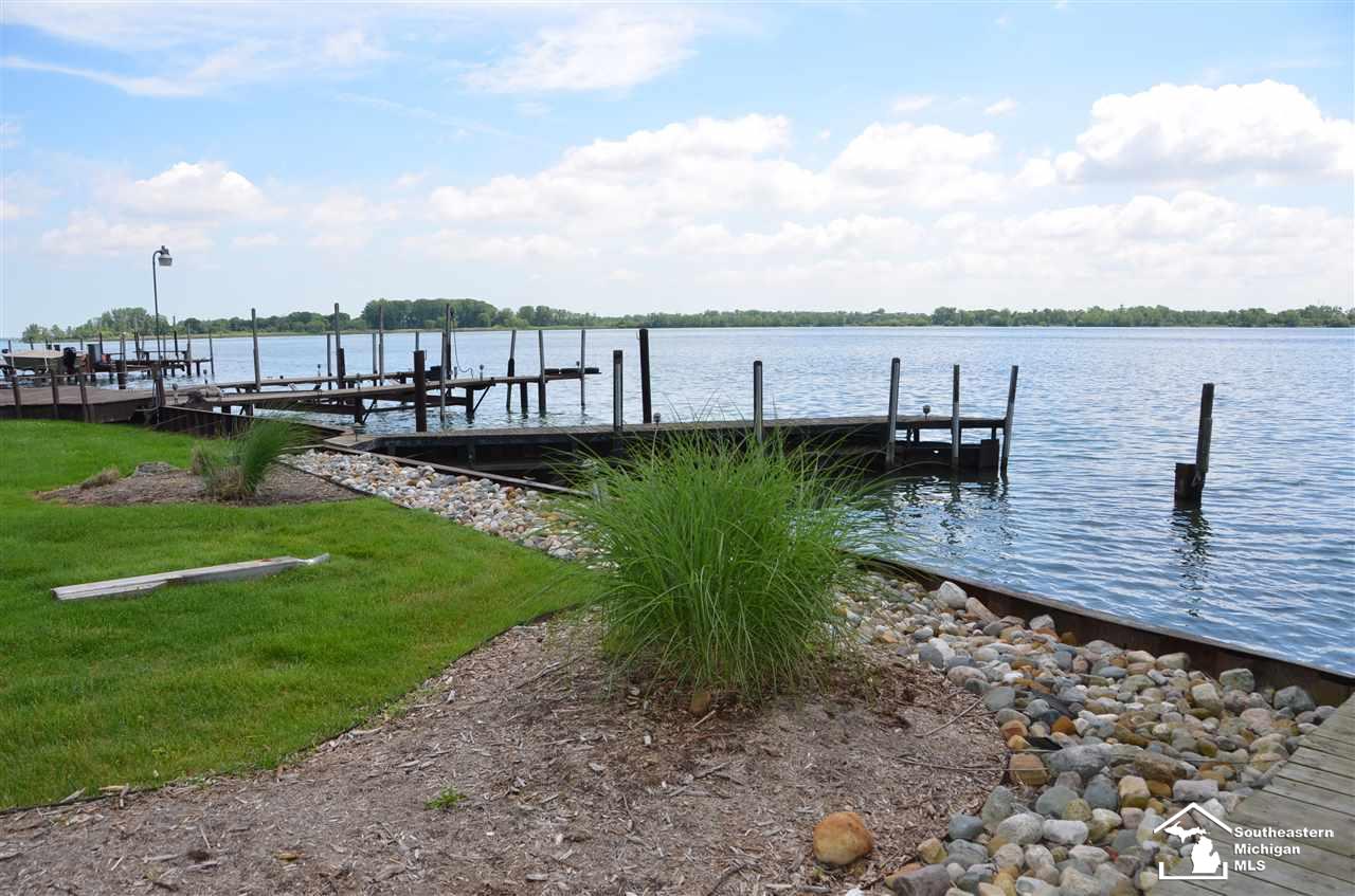 26055 East River Road Grosse Ile, MI 48138 - Photo 20 of 68