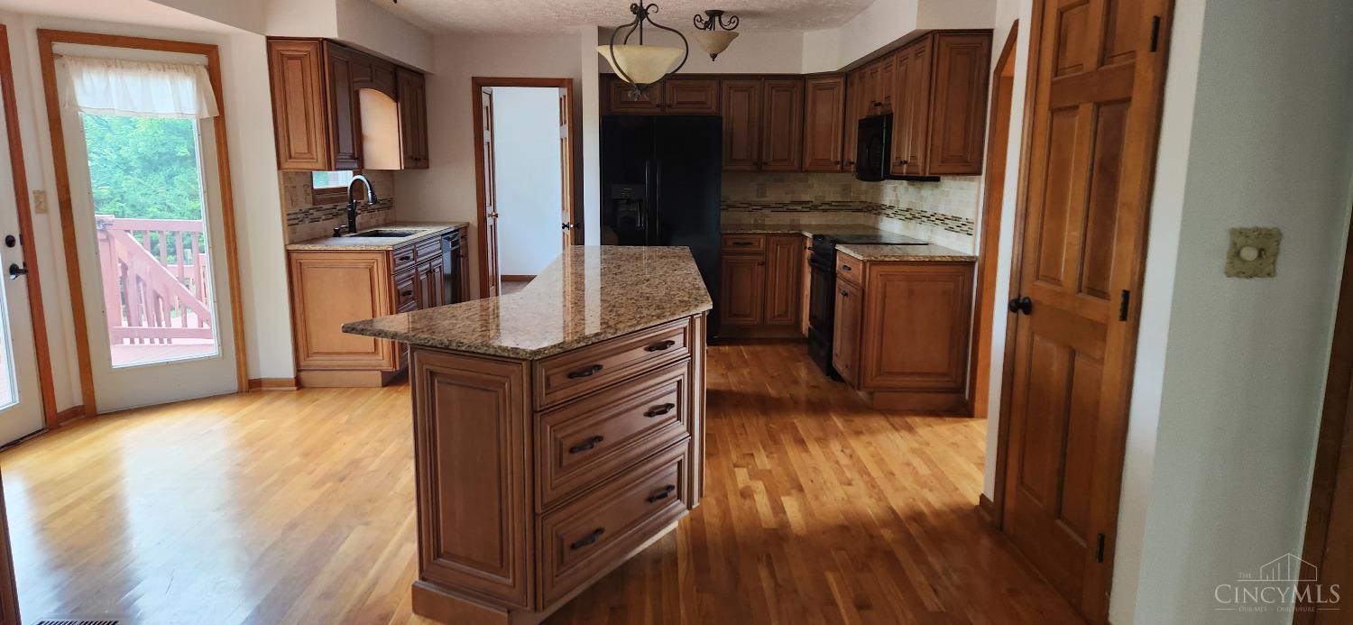 7383 Vinnedge Road Hamilton, OH 45011 - Photo 2 of 31 Gallery Image 2