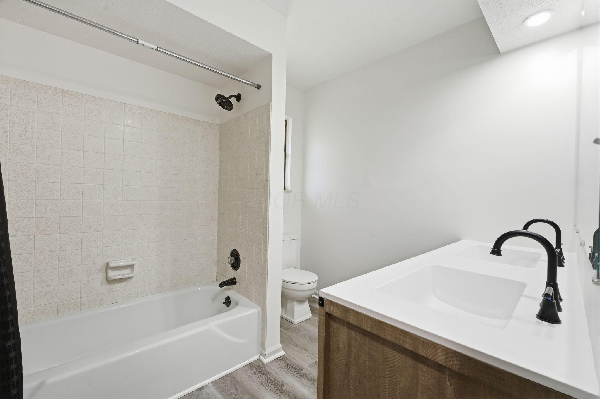 5446 Blue Ash Road Columbus, OH 43229 - Photo 36 of 52