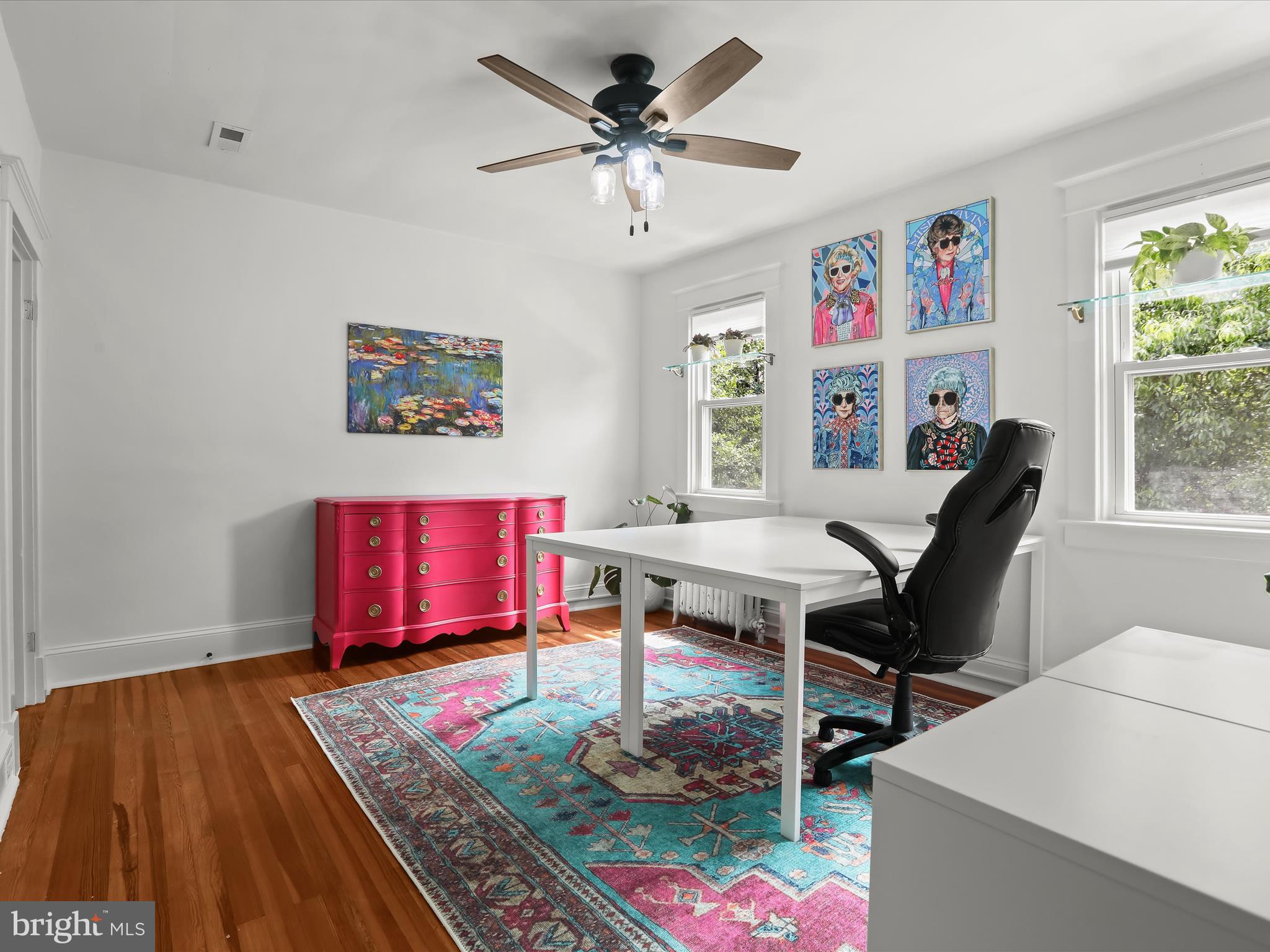 8 Edmondson Ridge Road Catonsville, MD 21228 - Photo 27 of 50 a workspace with furniture and a rug