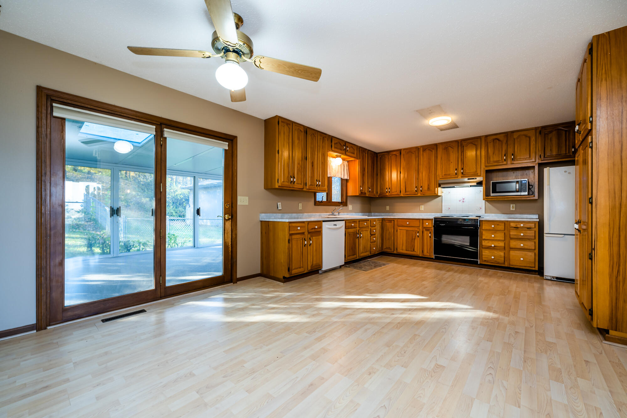 236 East Hinchman Road Berrien Springs, MI 49103 - Photo 9 of 41 Hinchman-116