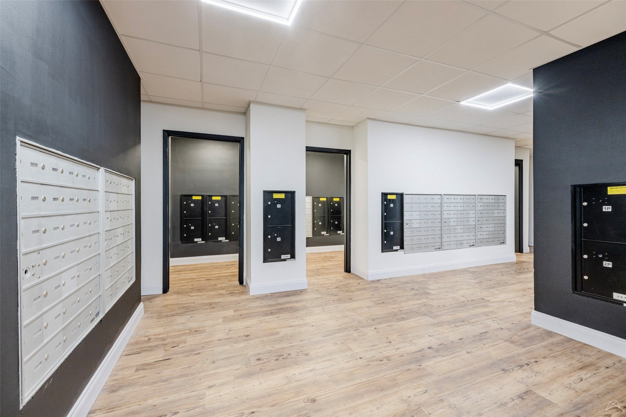 14703 Park Row Houston, TX 77079 - Photo 20 of 40 Mail Room