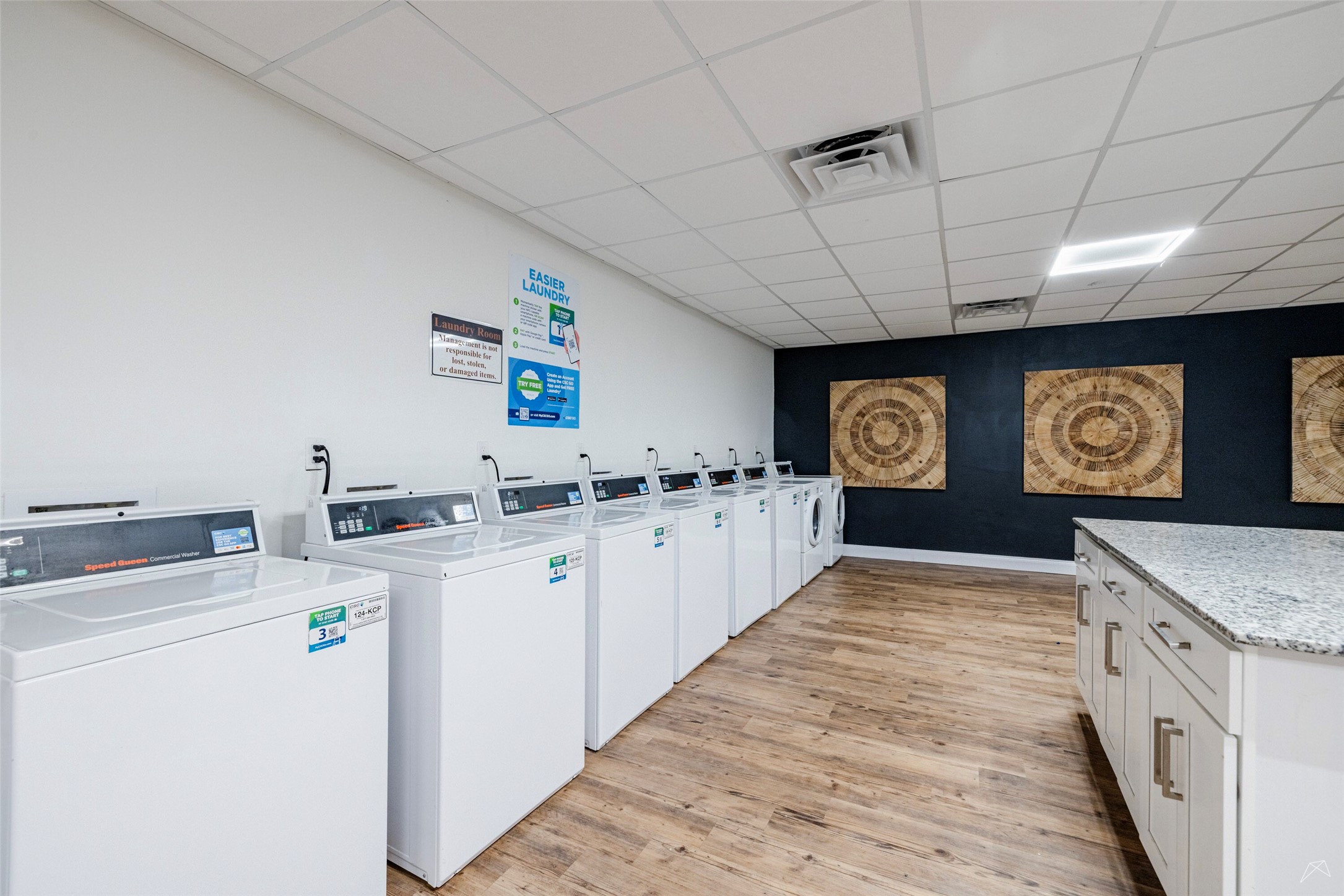 14703 Park Row Houston, TX 77079 - Photo 24 of 40 Laundry Room