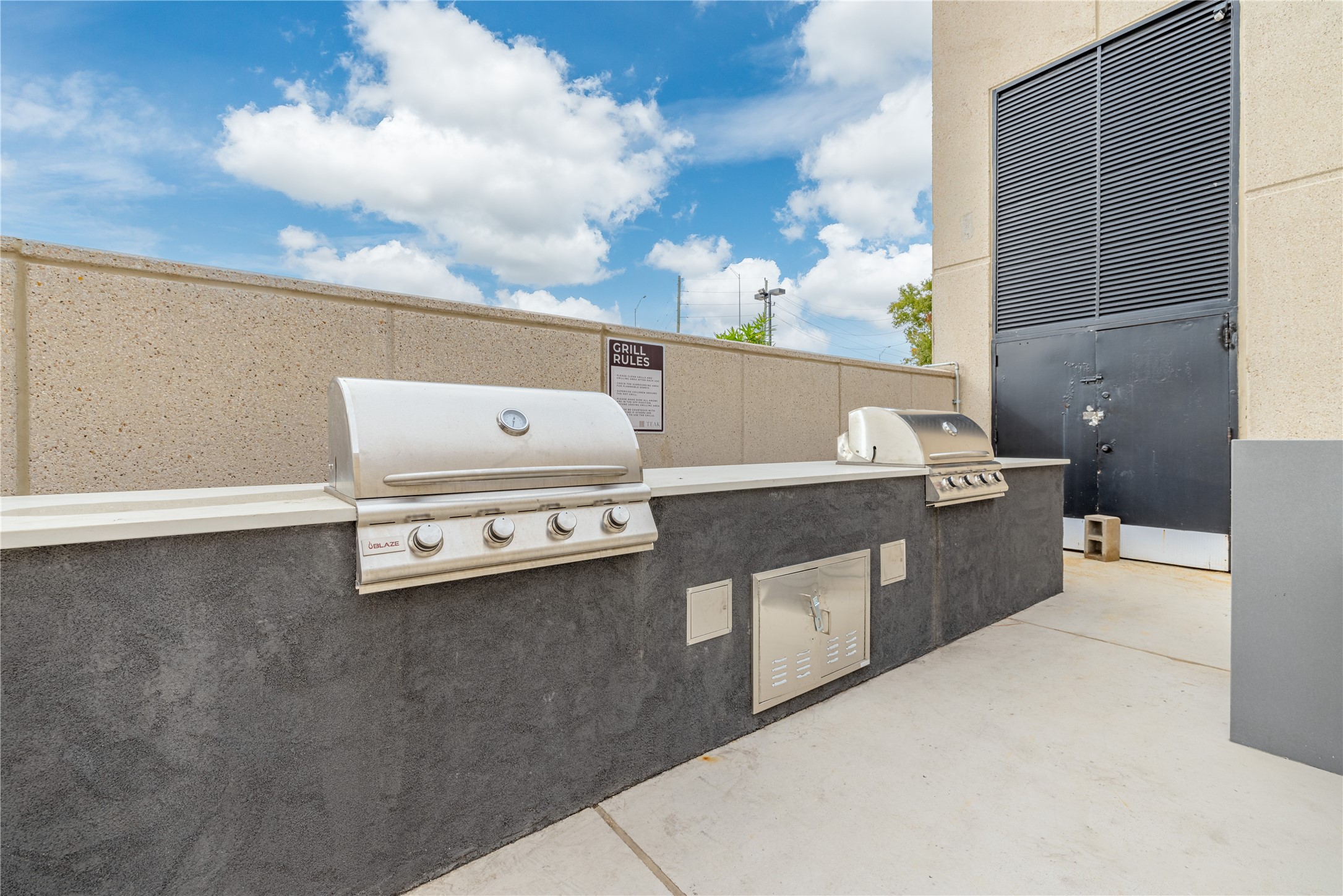 14703 Park Row Houston, TX 77079 - Photo 31 of 40 Outdoor Grills