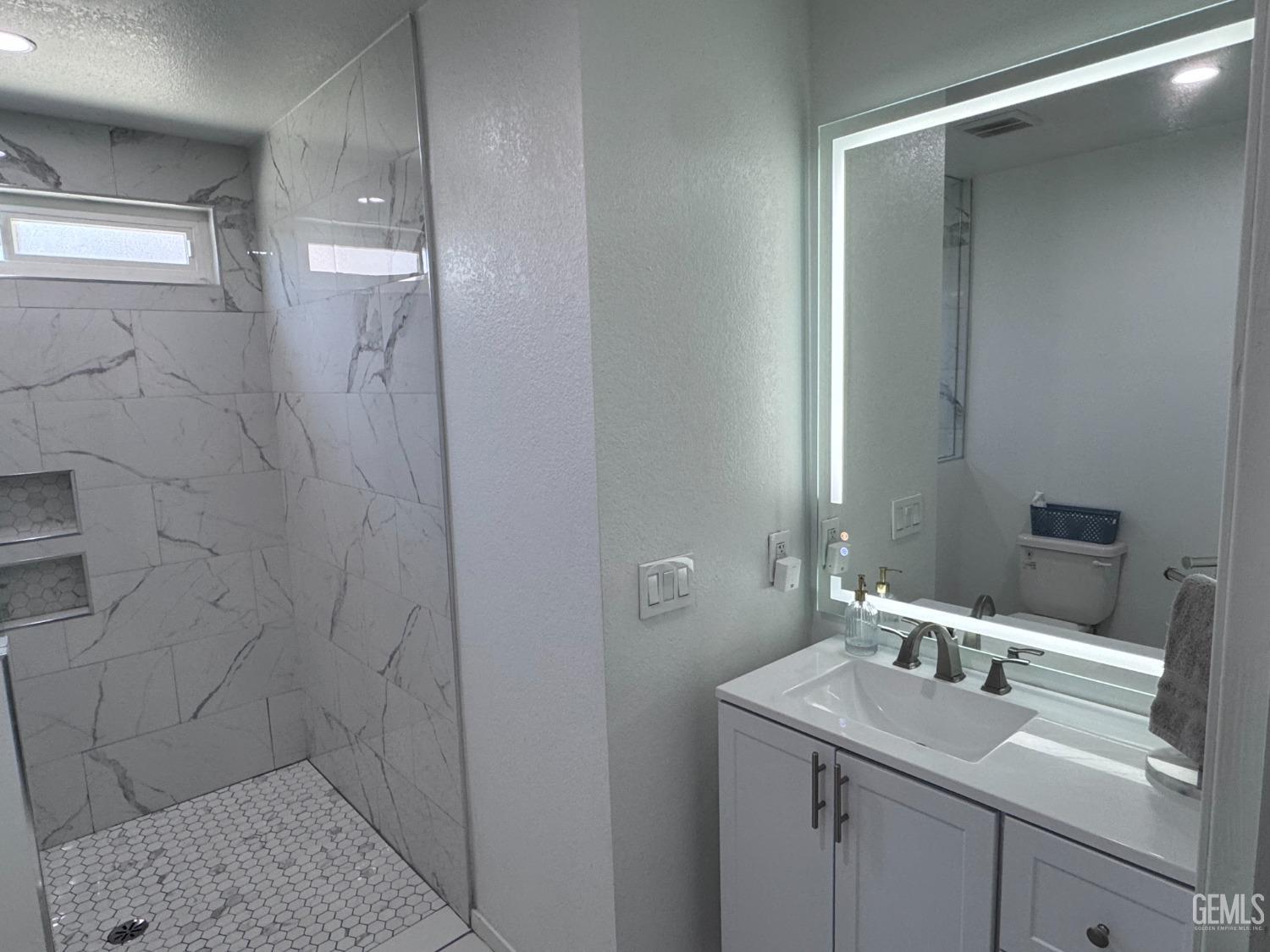 Undisclosed Address Bakersfield, CA 93313 - Photo 17 of 23