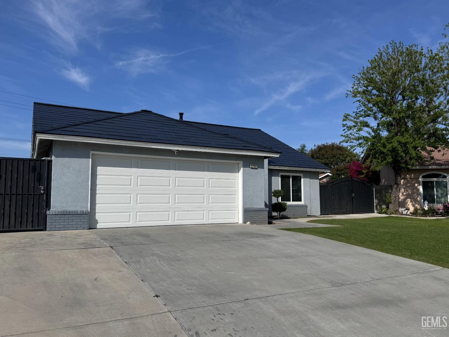 Undisclosed Address Bakersfield, CA 93313 - Photo 2 of 23