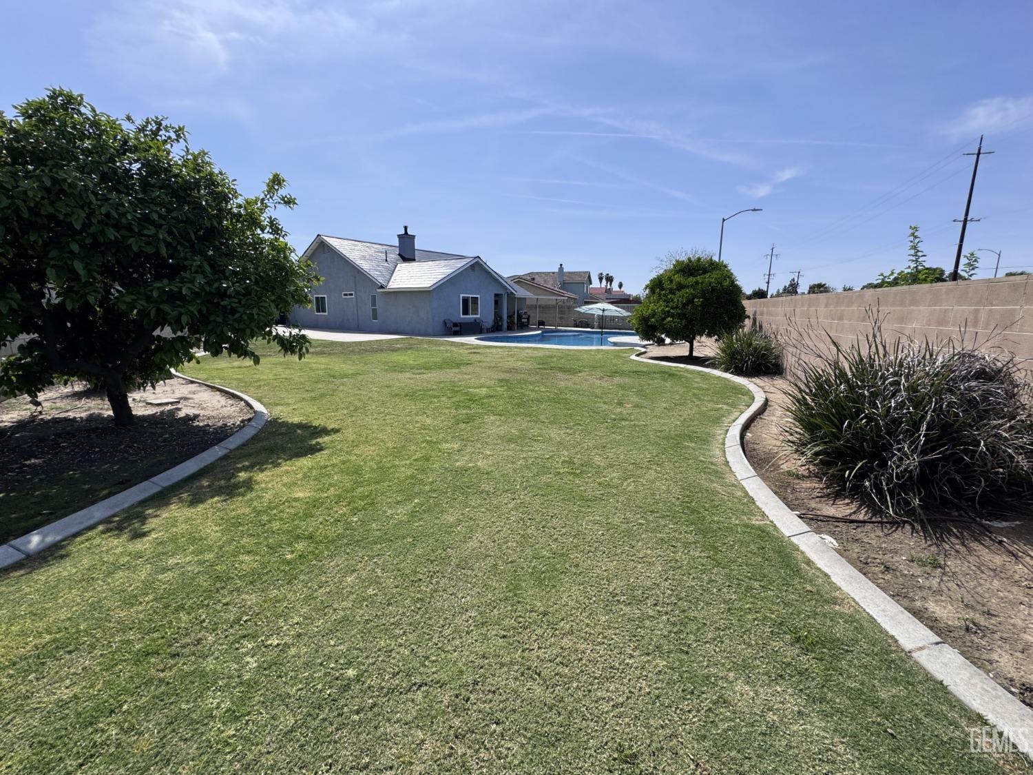 Undisclosed Address Bakersfield, CA 93313 - Photo 6 of 23