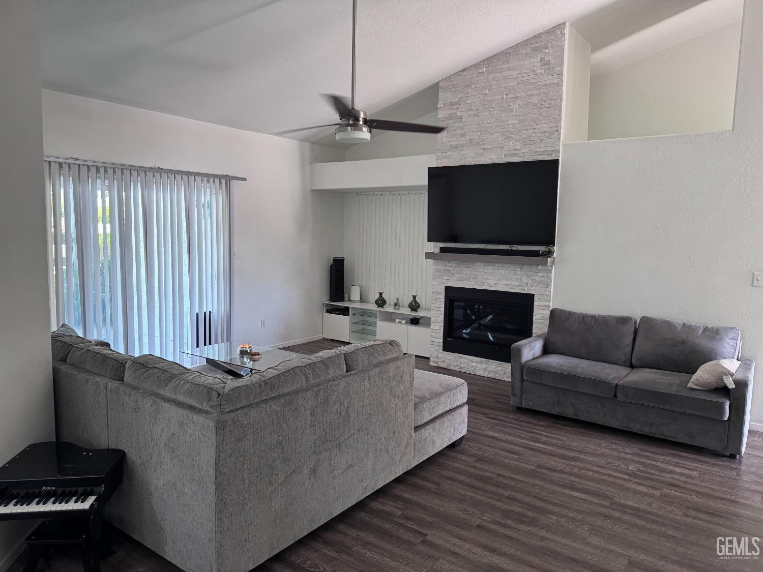 Undisclosed Address Bakersfield, CA 93313 - Photo 10 of 23