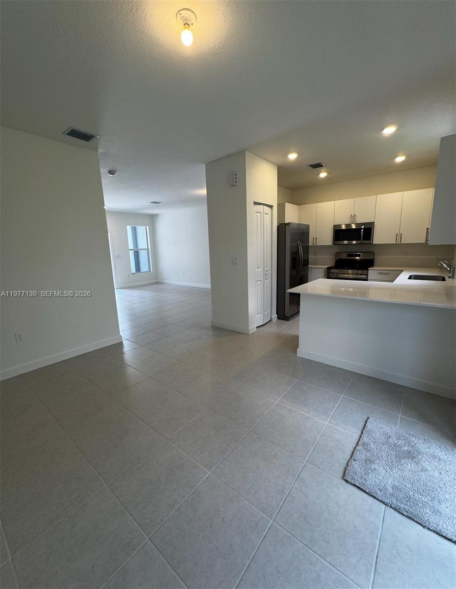 140 Southwest 184th Way, Unit 140 Pembroke Pines, FL 33029 - Photo 4 of 18