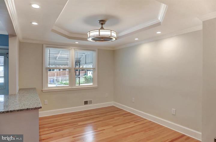 8660 Black Oak Road Baltimore, MD 21234 - Photo 7 of 21 Dining Room
