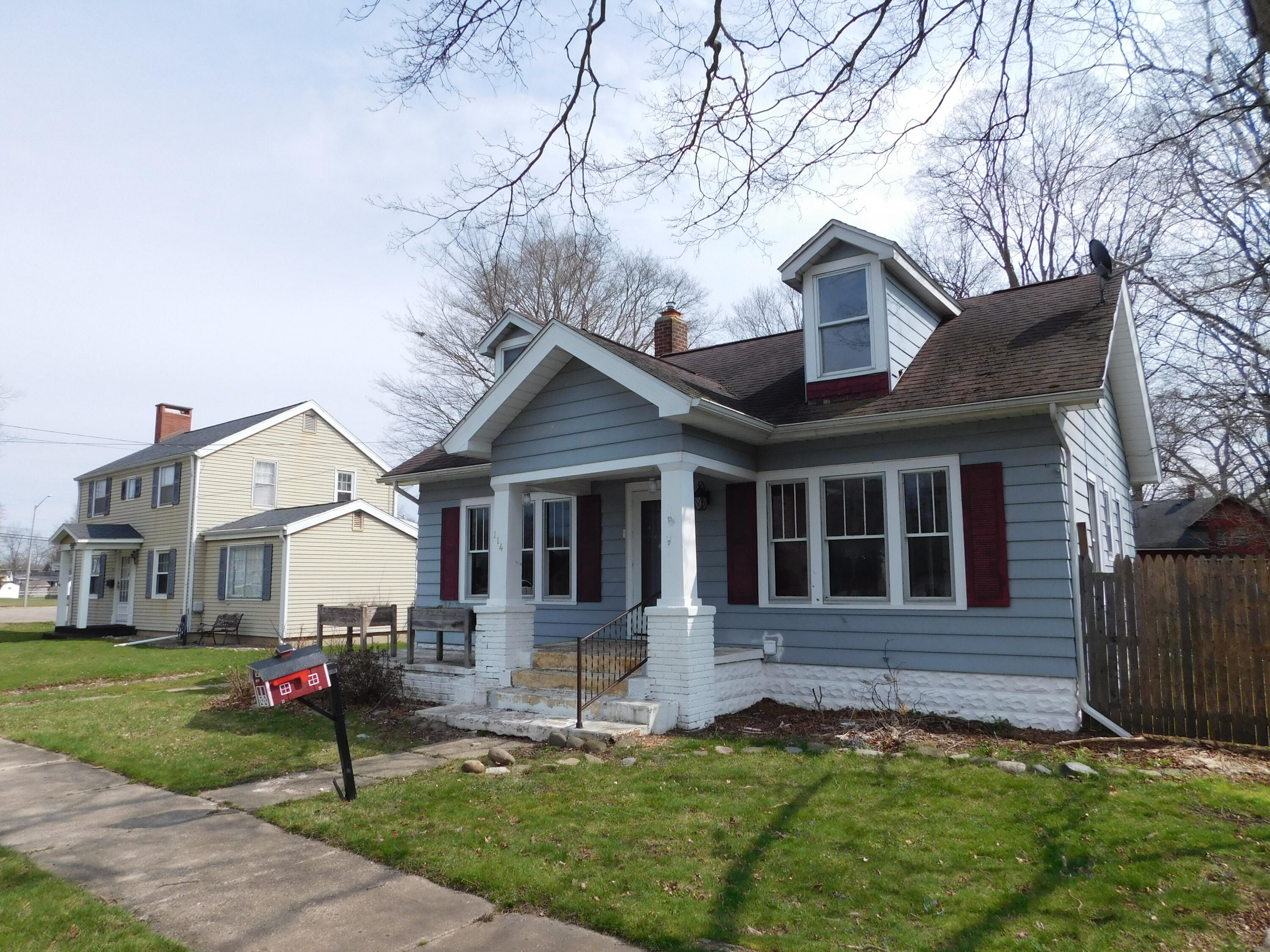 114 South Lincoln Avenue Three Rivers, MI 49093 - Photo 3 of 39 DSCN6587