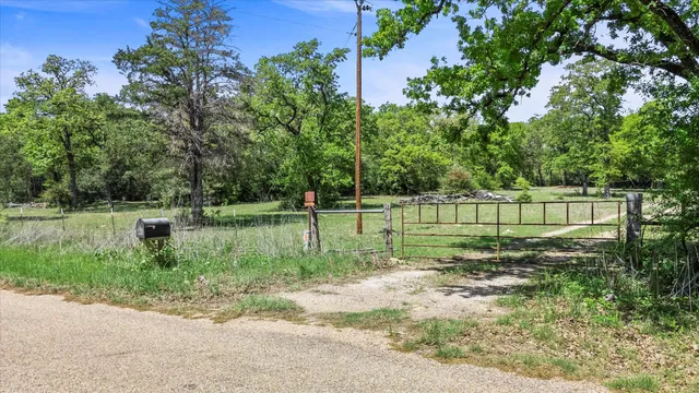 $999,999 | 889 County Road 238, Cameron, TX 76520