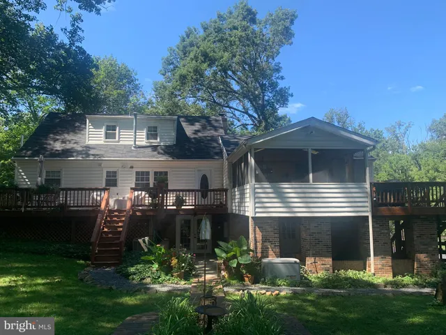 $975,000 | 41321 Red Hill Road, Leesburg, VA 20175