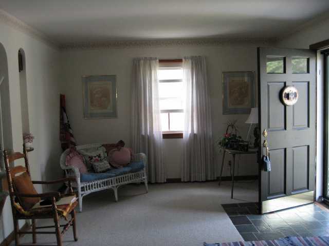 896 Vernon Road Columbus, OH 43209 - Photo 7 of 18