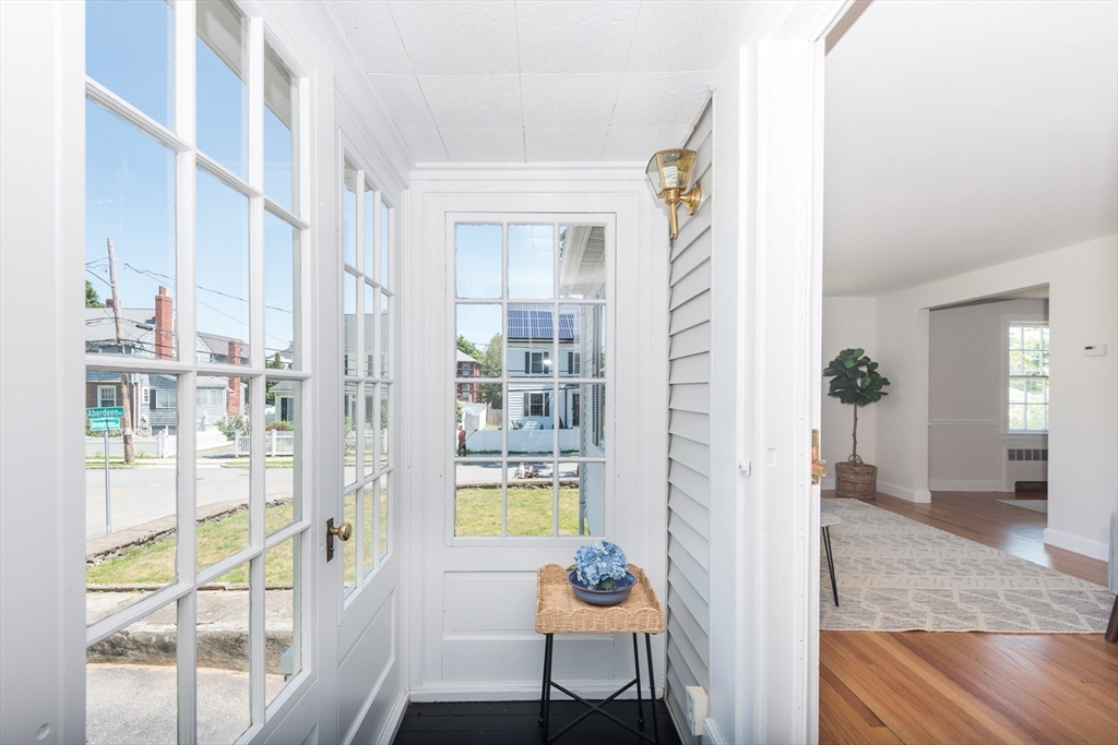 4 Inverness Road Arlington, MA 02476 - Photo 3 of 38
