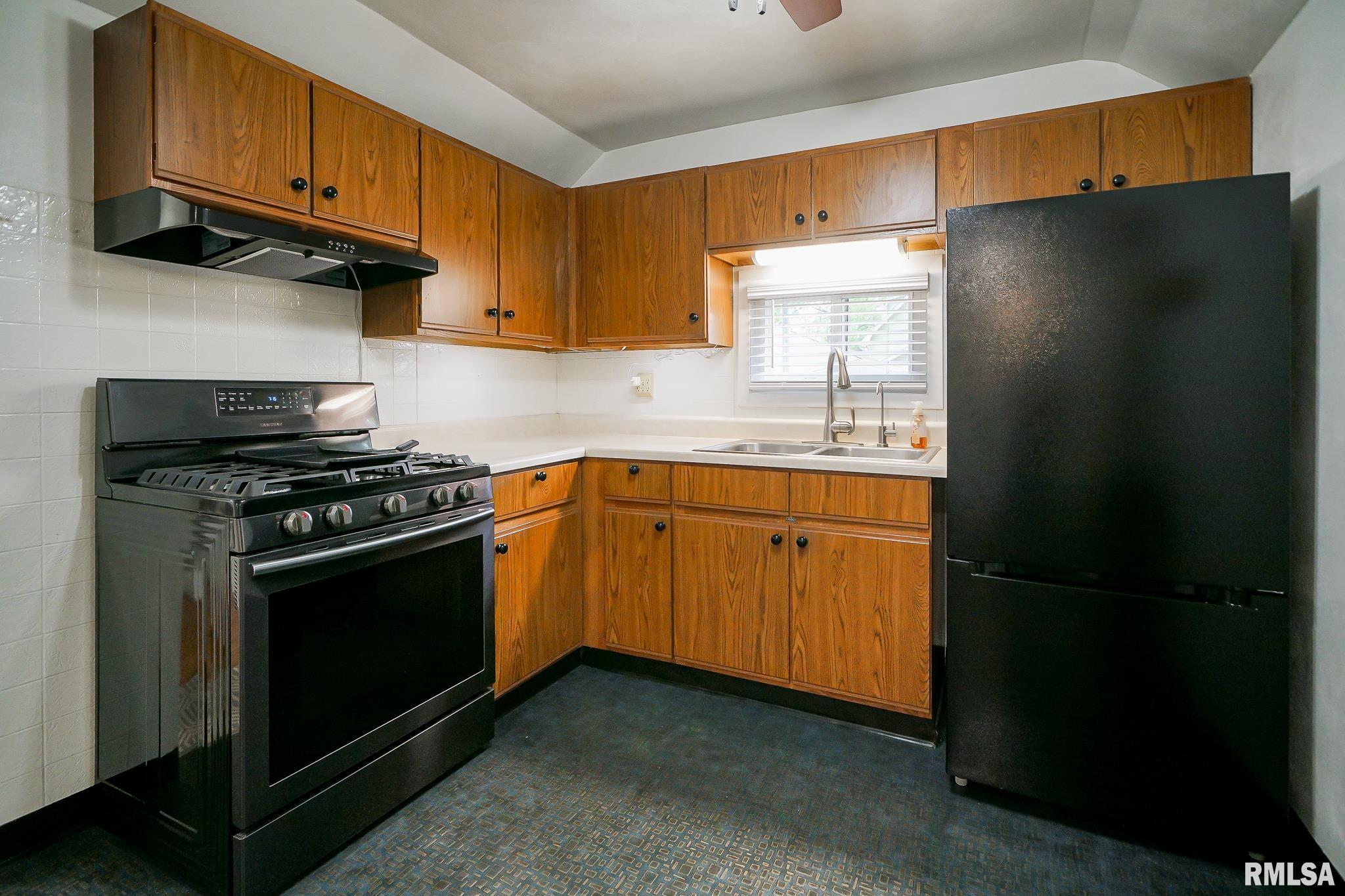 914 Henrietta Street Pekin, IL 61554 - Photo 35 of 61