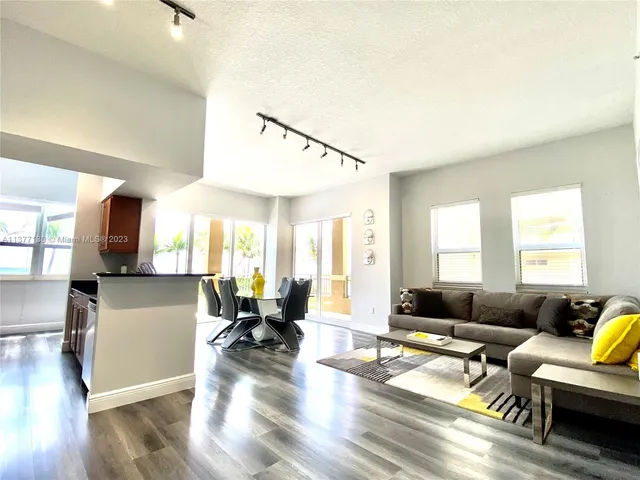 $5,900 | 2080 South Ocean Drive, Unit 111, Hallandale Beach, FL 33009