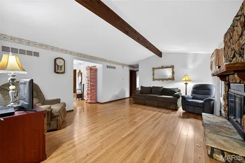 $309,000 | 117 Montana Drive, St. Charles, MO 63304