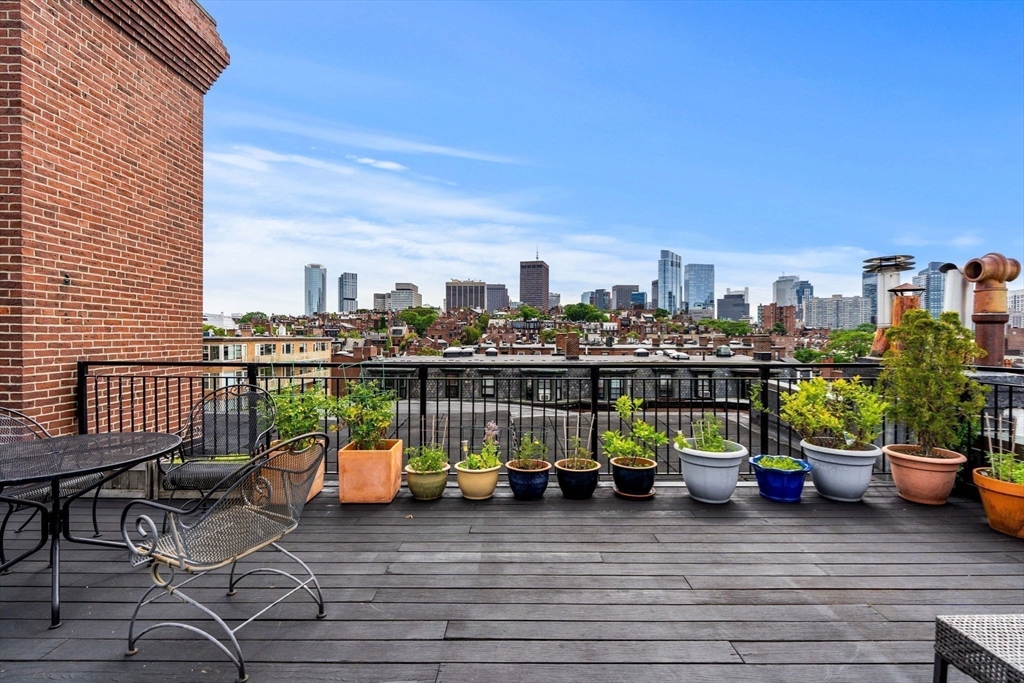 112 Pinckney Street, Unit 4 Boston, MA 02114 - Photo 22 of 27