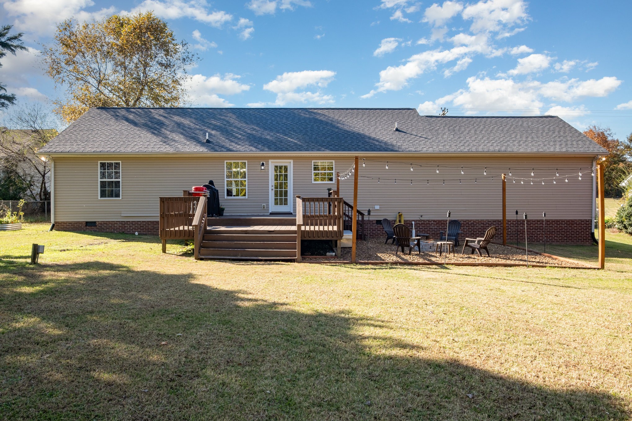 2916 Riley Creek Road Normandy, TN 37360 - Photo 20 of 23 a view of a house with swimming pool and a yard