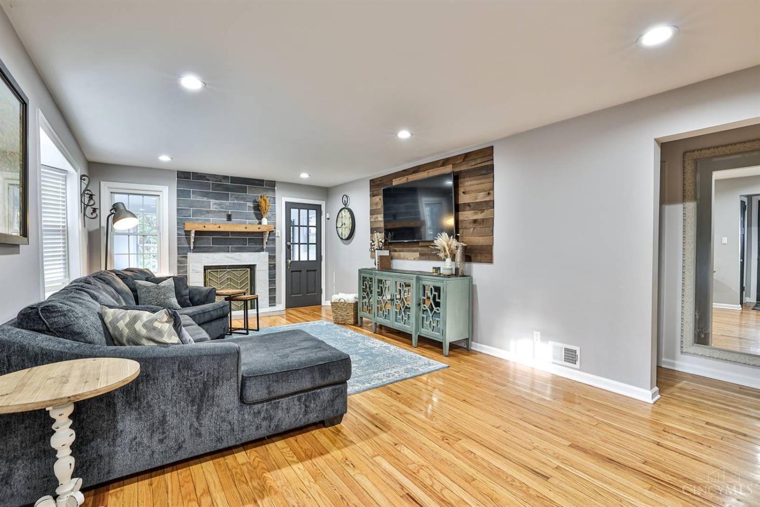 2611 Newtown Road Cincinnati, OH 45244 - Photo 5 of 37 Gallery Image 5