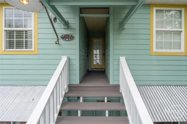 $2,100 | 1413 2nd Avenue, Unit 2, Tybee Island, GA 31328