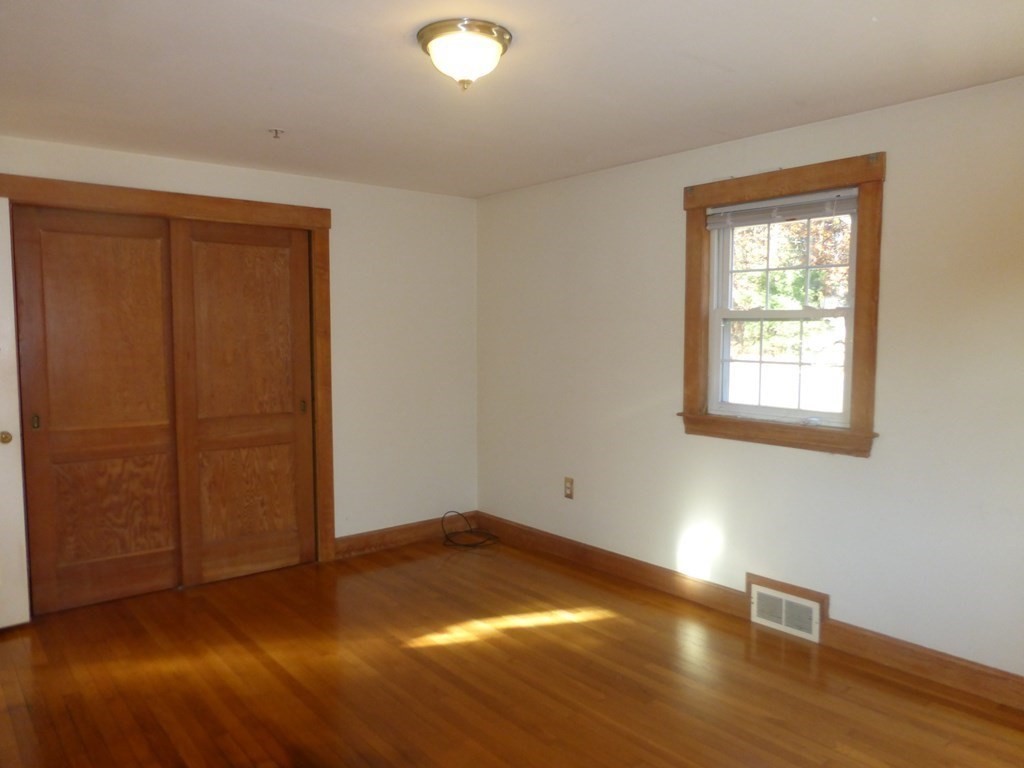 116 Heywood Road Sterling, MA 01564 - Photo 11 of 28 Gallery Image 11