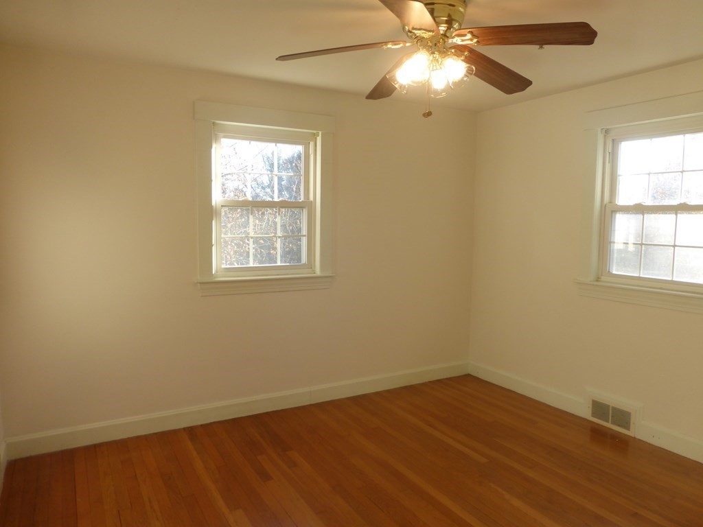 116 Heywood Road Sterling, MA 01564 - Photo 10 of 28 Gallery Image 10
