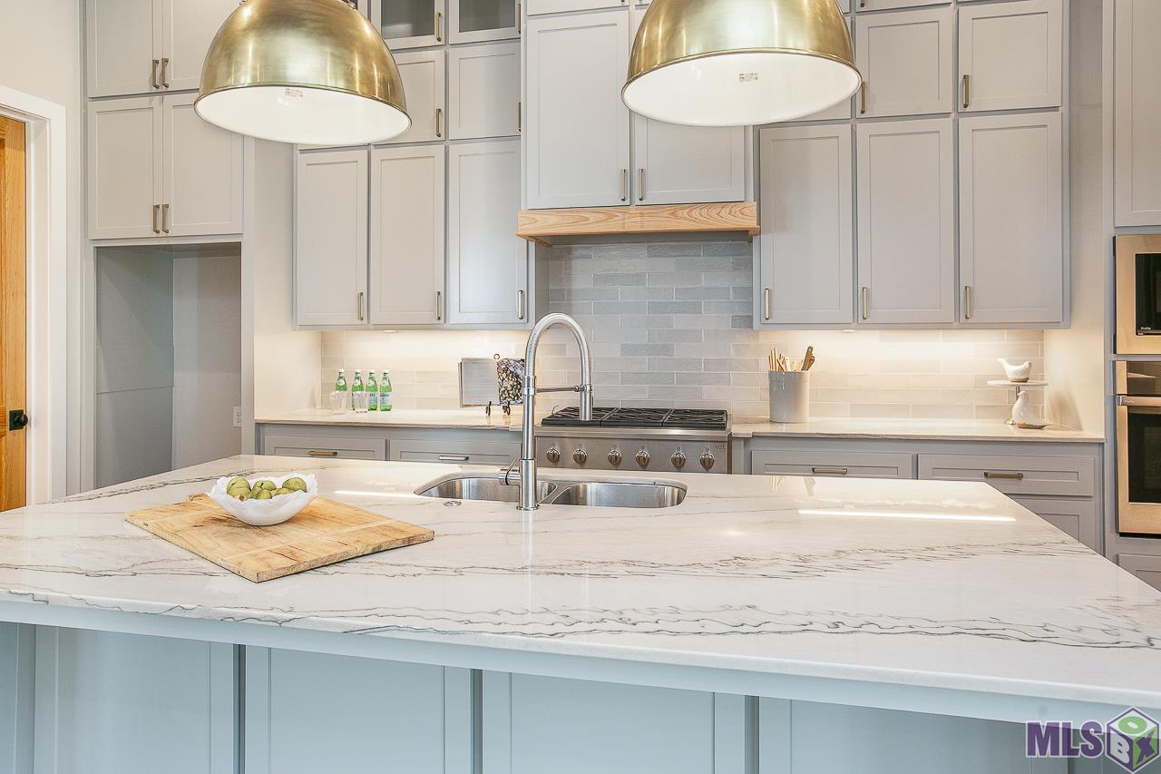1624 Sugar Cane Baton Rouge, LA 70810 - Photo 17 of 45 One more kitchen view