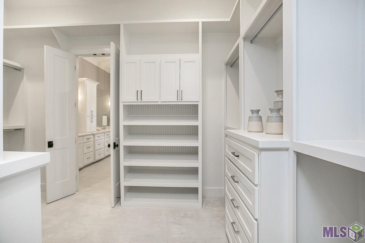 1624 Sugar Cane Baton Rouge, LA 70810 - Photo 27 of 45 Another view of the master closet