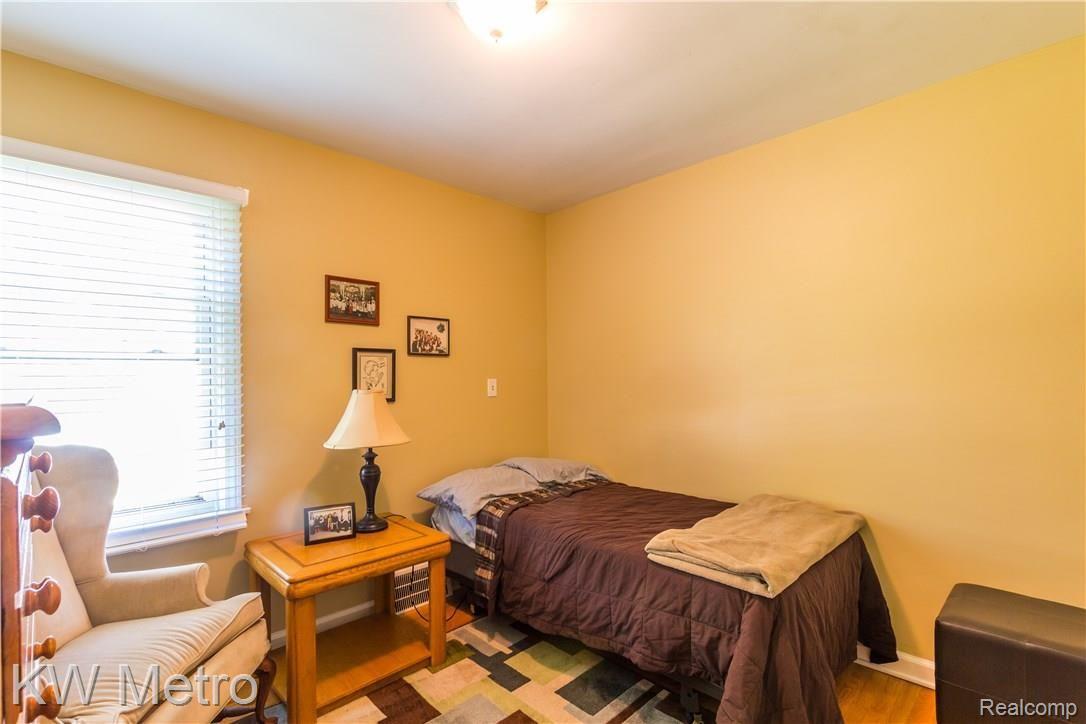 2261 Wiltshire Road Berkley, MI 48072 - Photo 10 of 20 2261 Wiltshire Rd-10.jpg