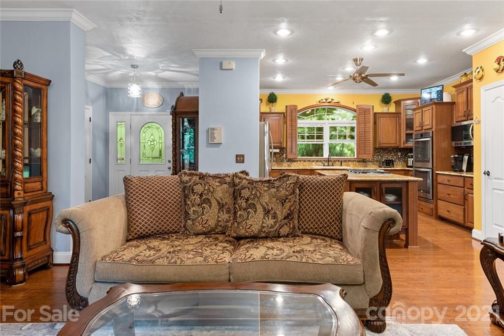 514 Morris Road Mills River, NC 28759 - Photo 9 of 34 Gallery Image 9