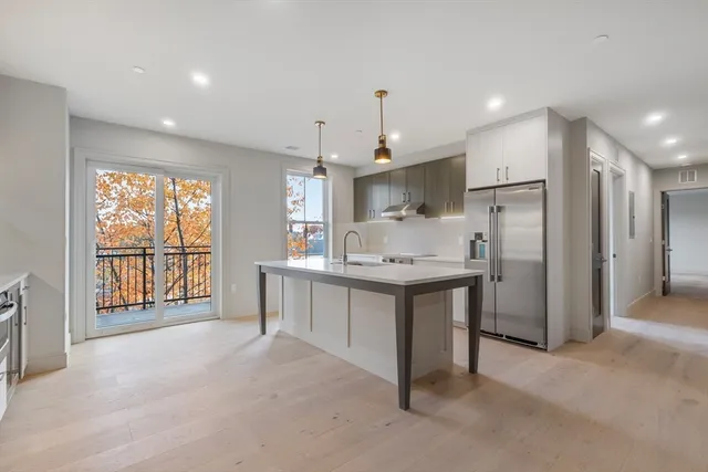 $865,000 | 59 Spear Street, Unit 302, Quincy, MA 02169