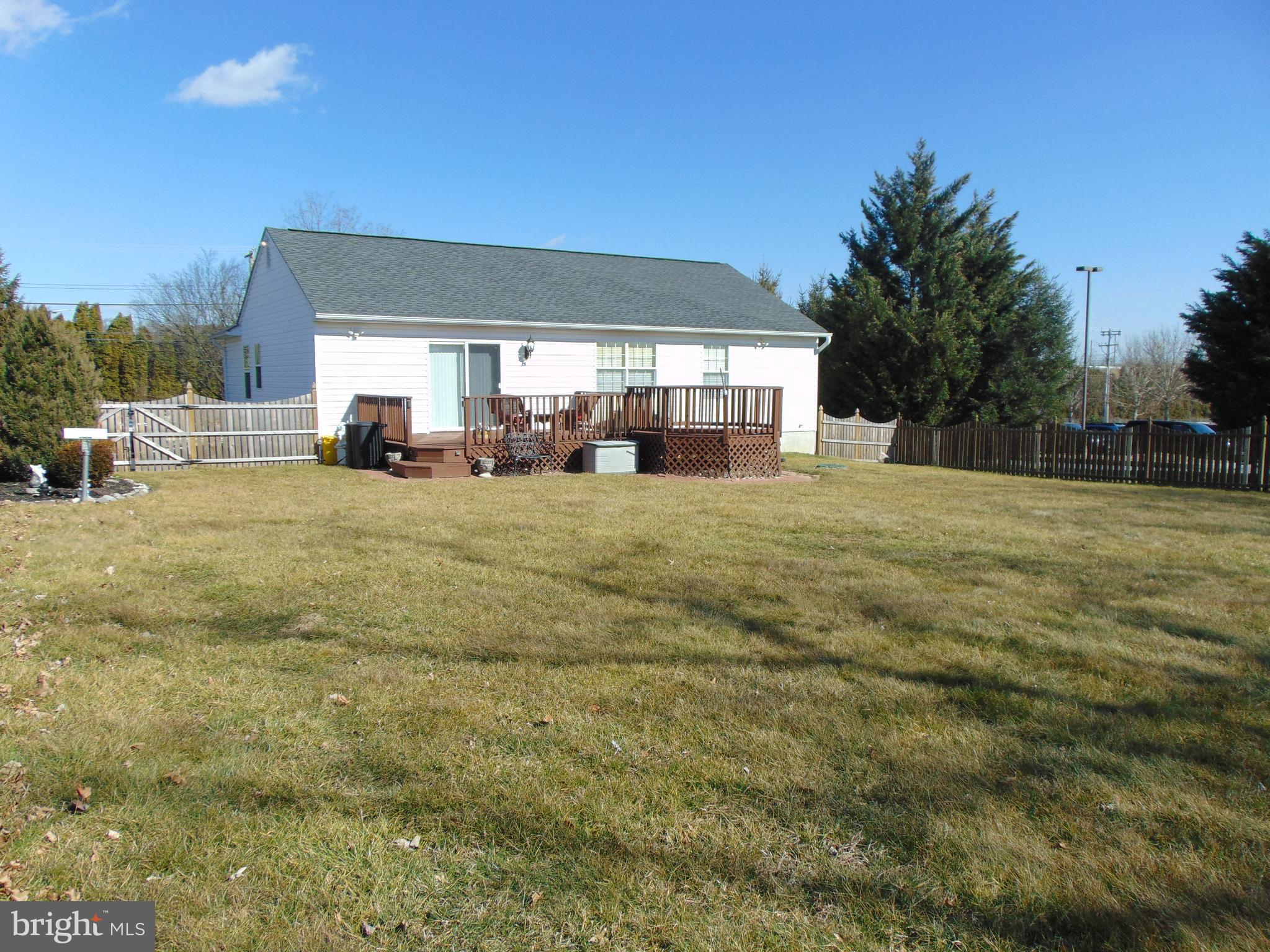 1176 Church Road Springfield, PA 19064 - Photo 30 of 37 HUGE back yard
