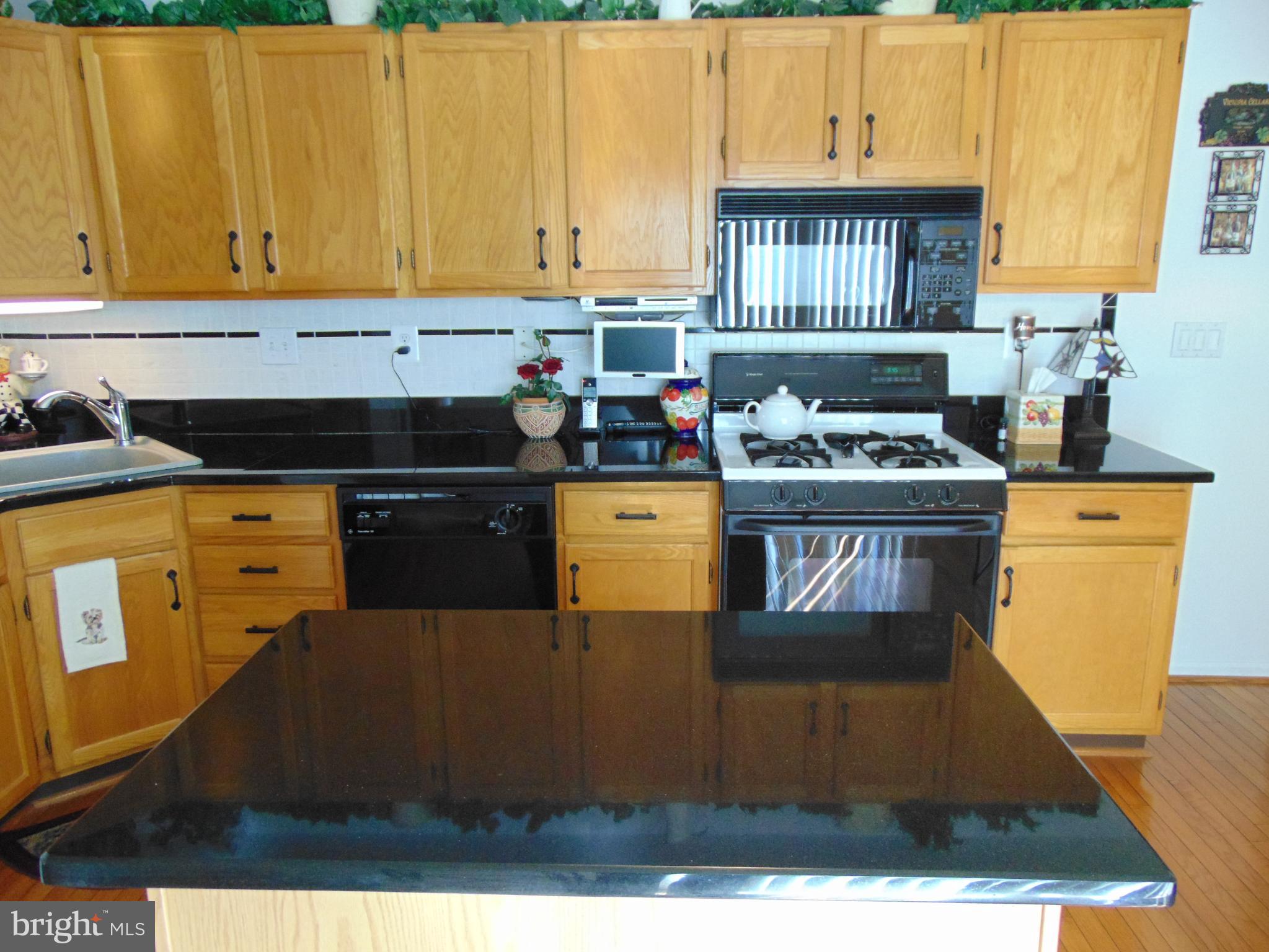1176 Church Road Springfield, PA 19064 - Photo 10 of 37 Lots of prep space in Kitchen