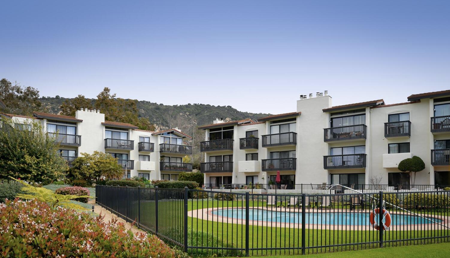 3375 Foothill Road, Unit 624 Carpinteria, CA 93013 - Photo 2 of 14 a city view