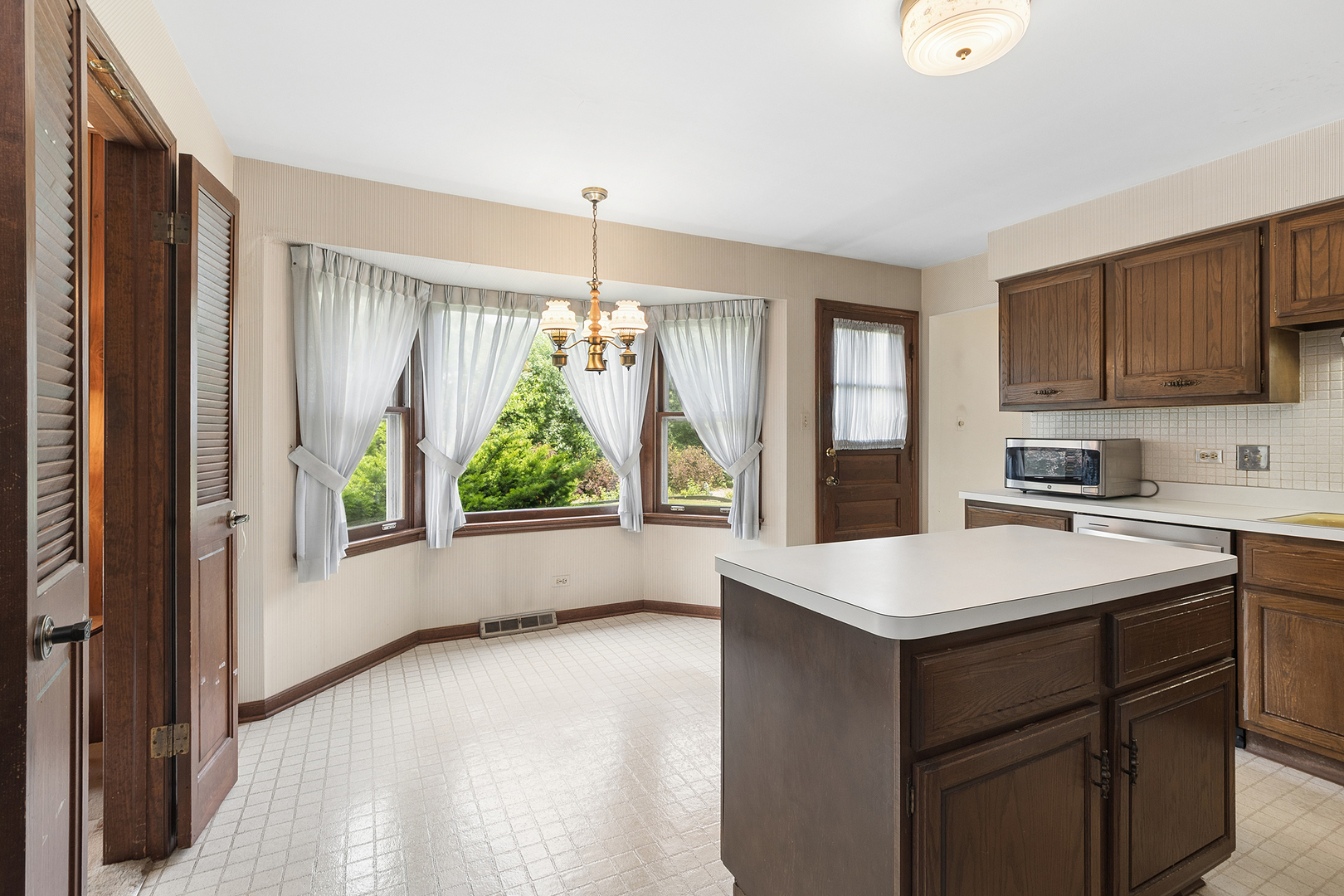 2736 Marlin Court Homewood, IL 60430 - Photo 13 of 34