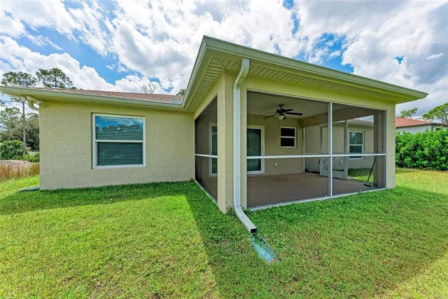 a view of an outdoor kitchen
