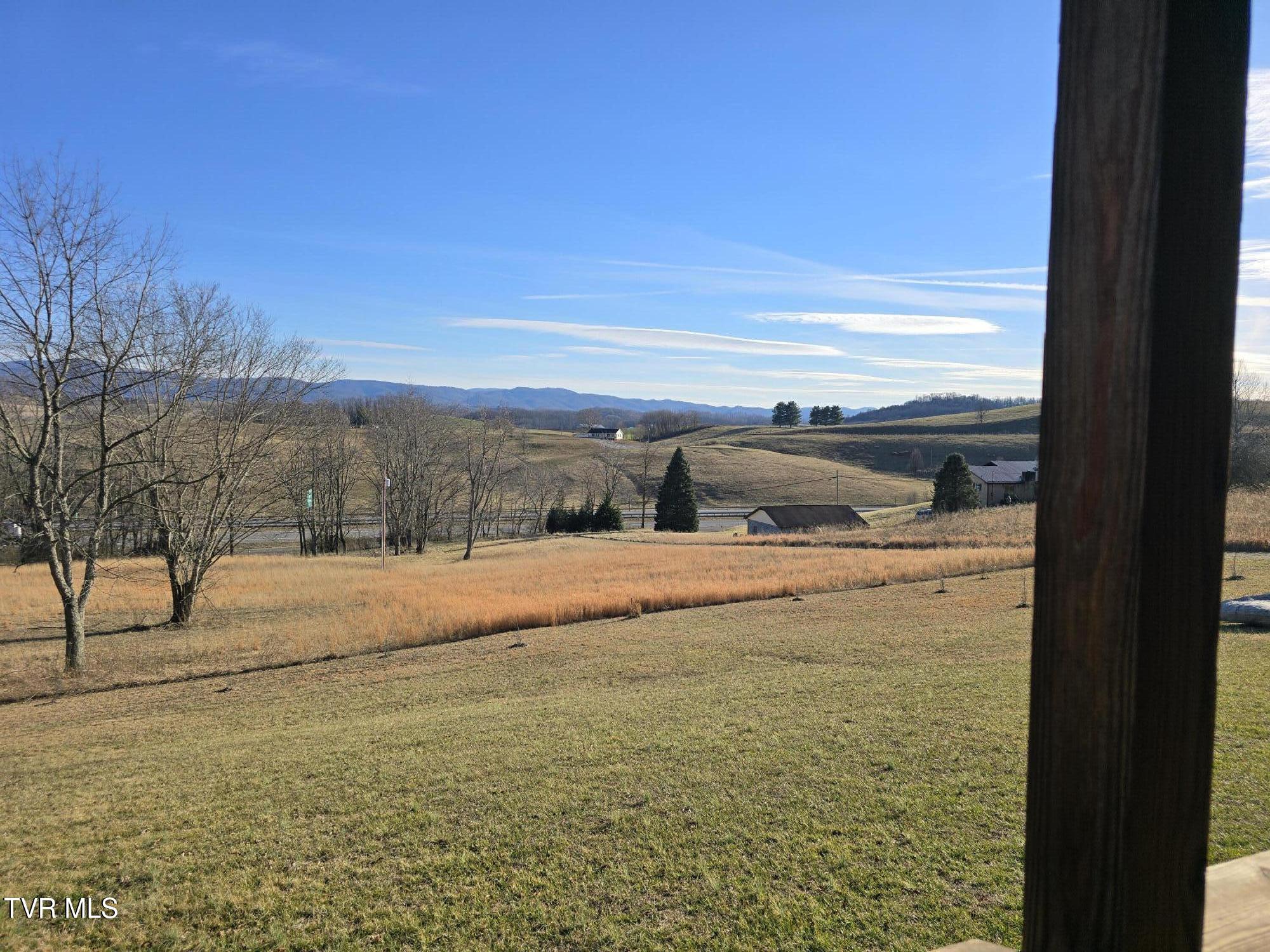 36091 Glove Drive Glade Spring, VA 24340 - Photo 11 of 25 20260123_154845