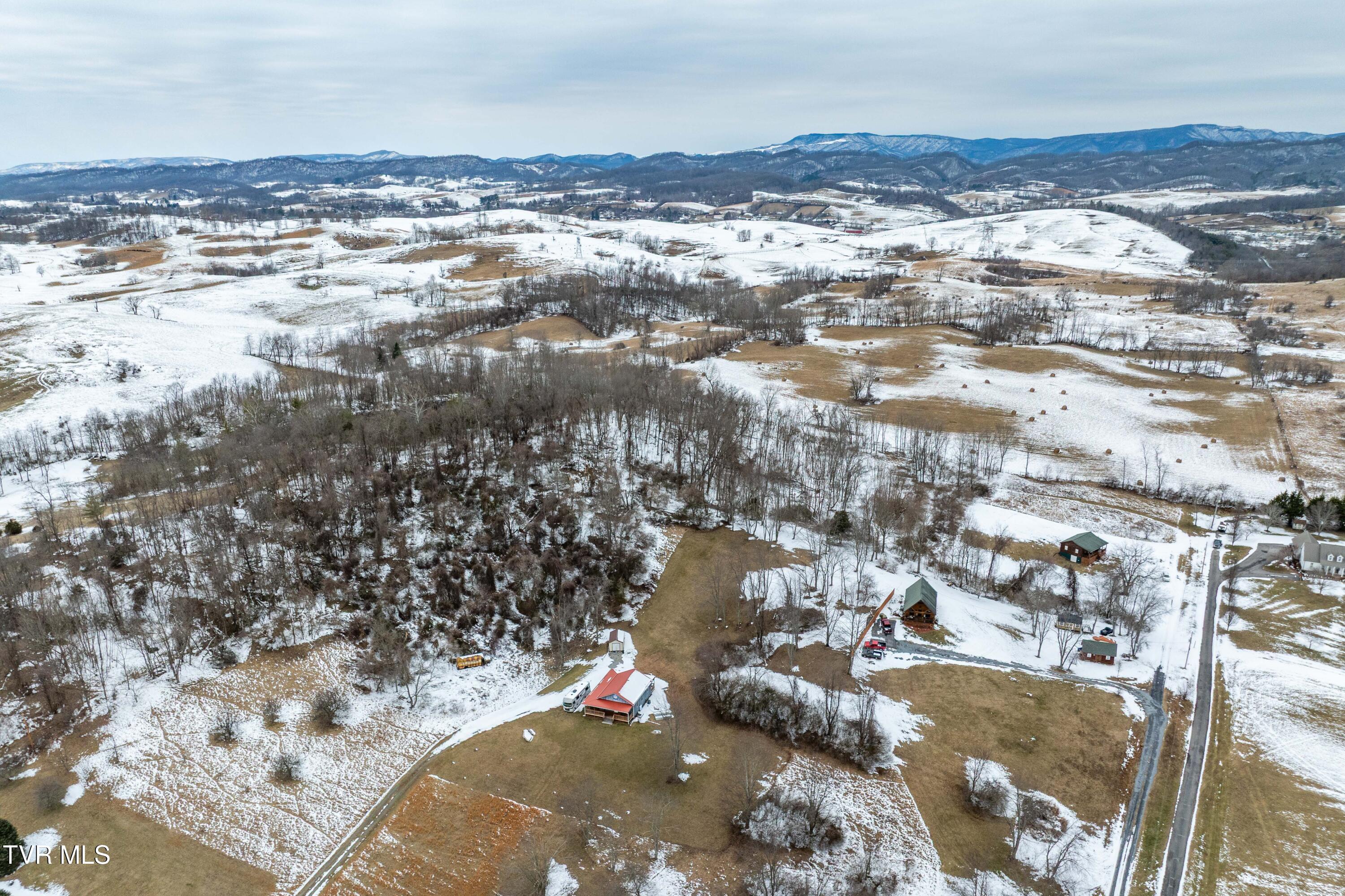36091 Glove Drive Glade Spring, VA 24340 - Photo 13 of 70 36091 Glove Dr (4 of 70)