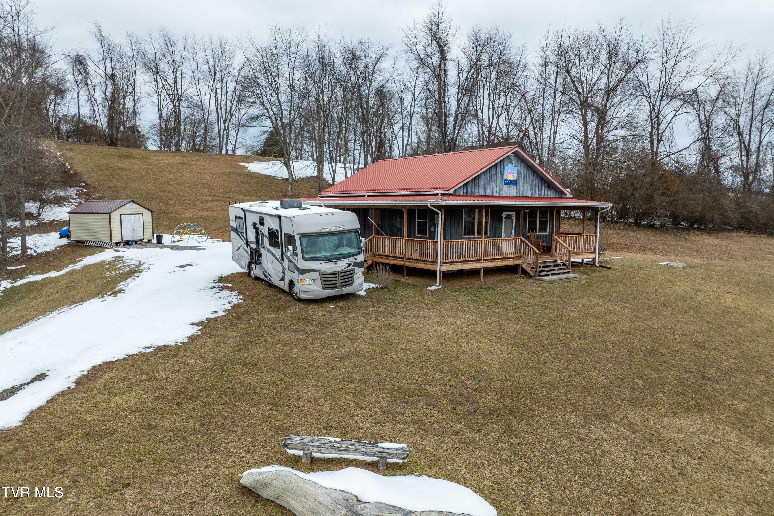 36091 Glove Drive Glade Spring, VA 24340 - Photo 19 of 70 36091 Glove Dr (18 of 70)