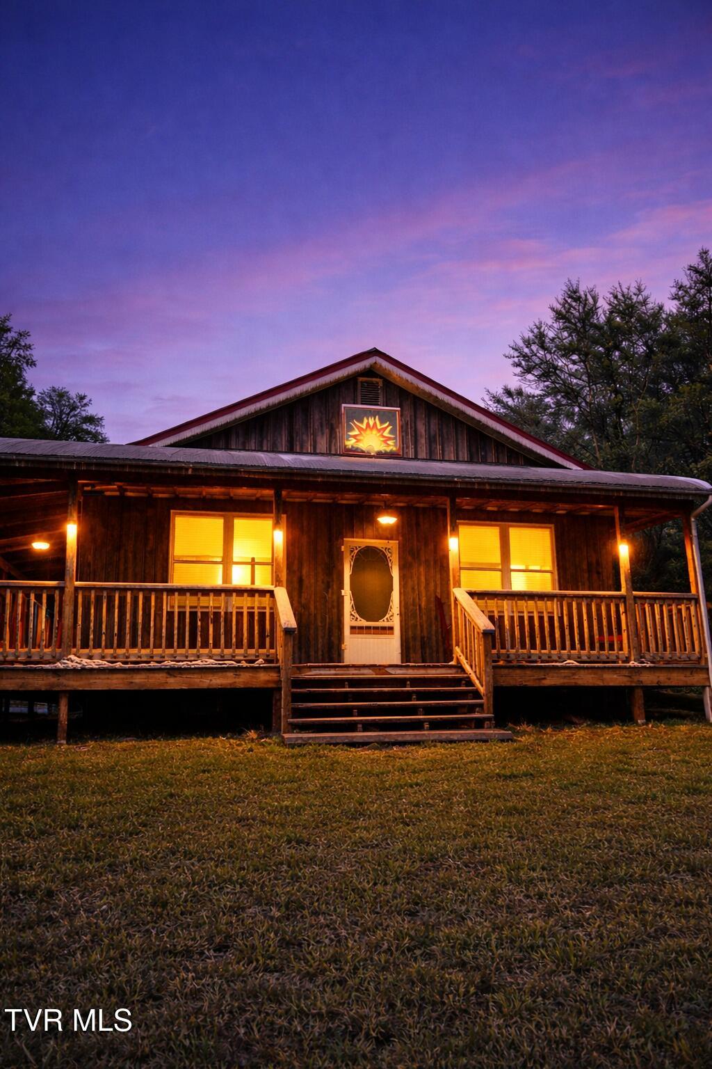 36091 Glove Drive Glade Spring, VA 24340 - Photo 2 of 70 file_00000000e5f0722fb6abd3bdd1deeee8