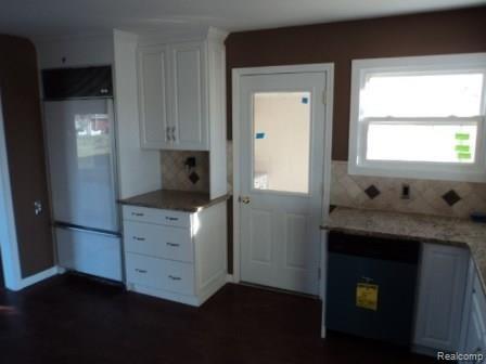 23277 Chapman Road Macomb, MI 48042 - Photo 2 of 16 KITCHEN 2.jpg