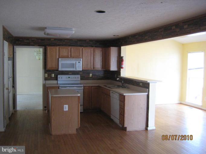 208 Spry Island Road Joppa, MD 21085 - Photo 3 of 10 Kitchen
