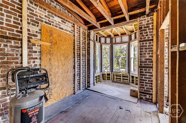 $3,500,000 | 127 East Gordon Street, Savannah, GA 31401